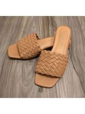 Rachel Zoe Woven Slide Sandals Nude Beige Block Heel Slip On Shoes Size 6.5